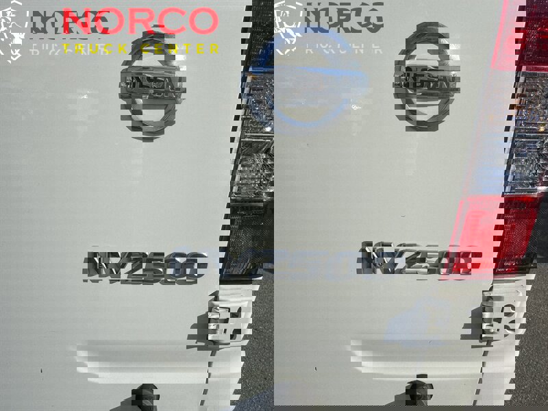 Used 2019 Nissan NV 2500 SV image 13