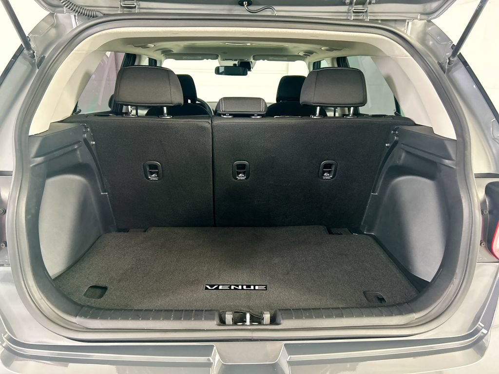 Used 2025 Hyundai Venue SEL FWD image 26