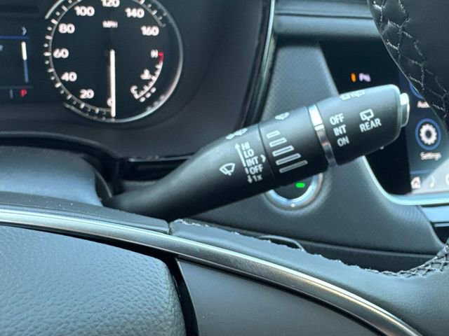 New 2025 Cadillac XT5 Luxury image 25