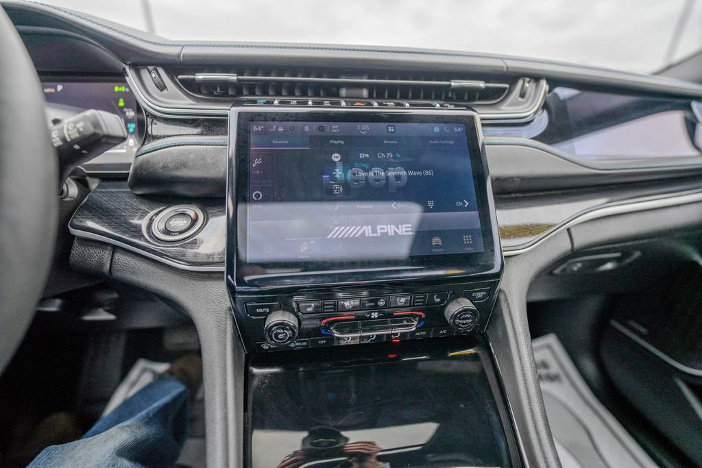 Used 2022 Jeep Grand Cherokee Trailhawk image 15