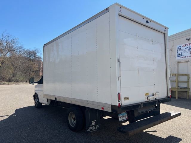 Used 2019 Chevrolet Express 3500 w/ Power Convenience Package RWD image 4