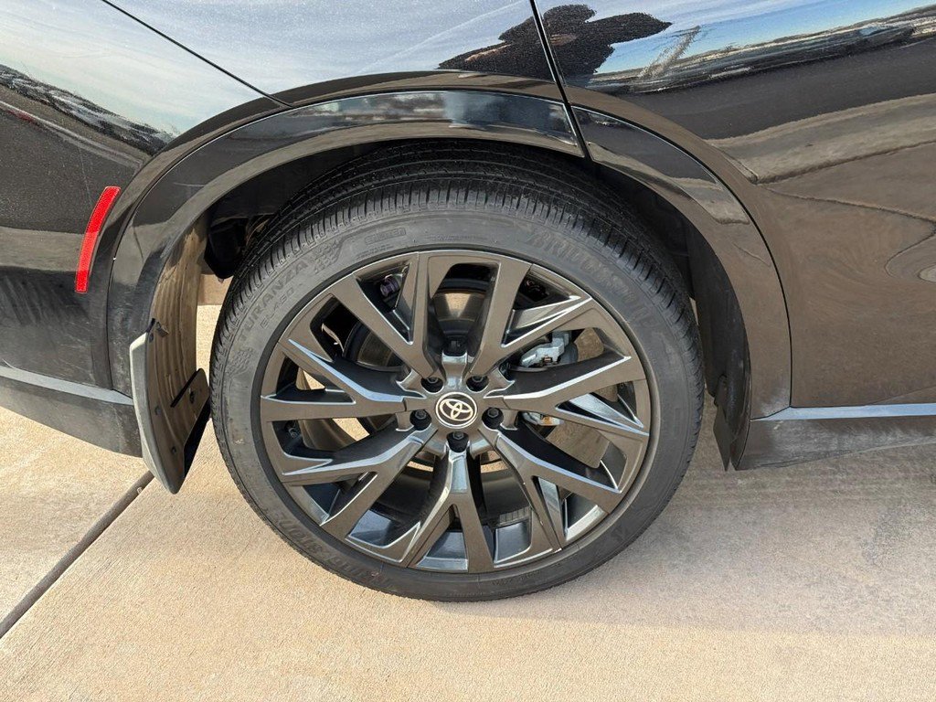 Certified 2025 Toyota Crown Signia w/ Advanced Technology Package image 6