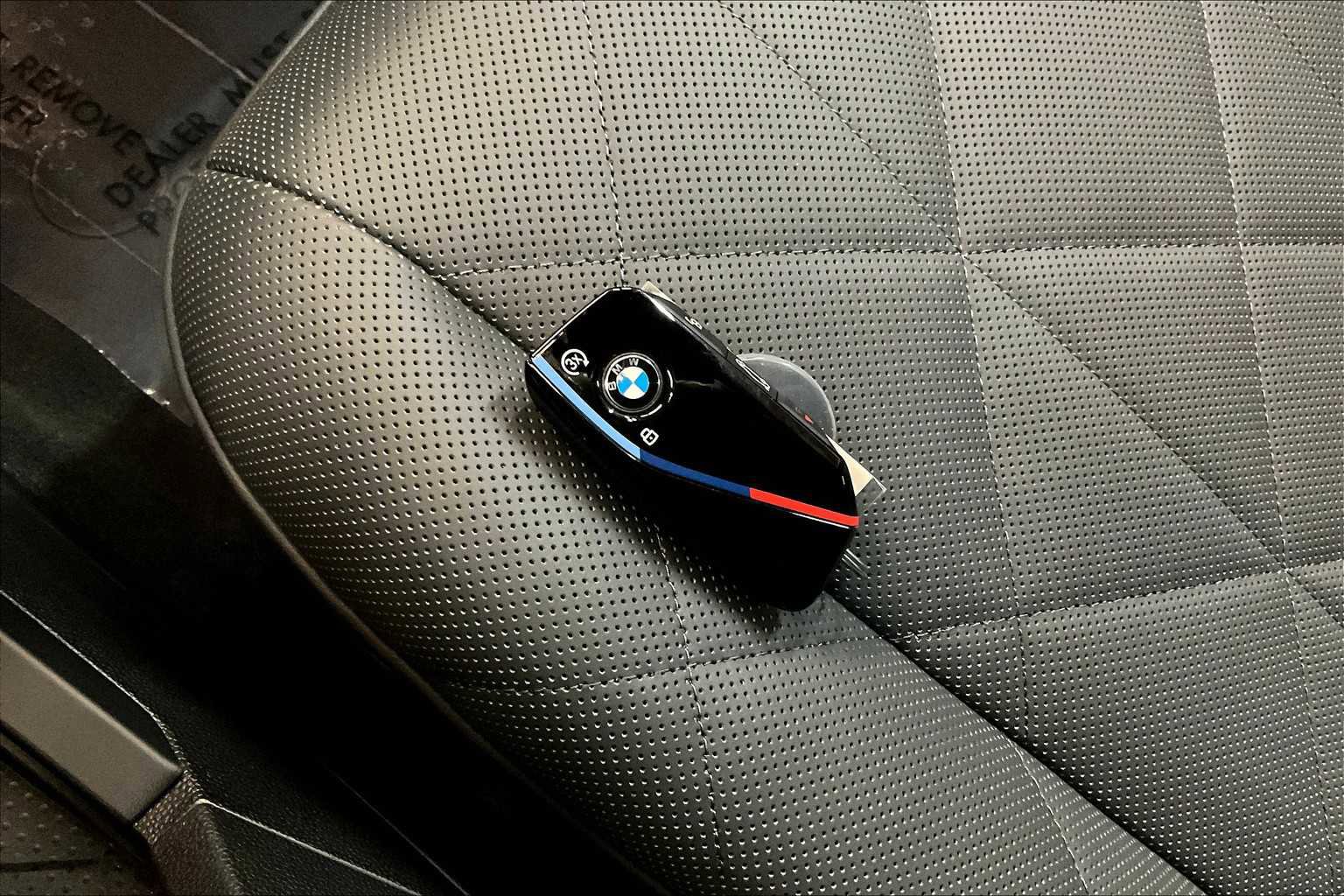 Used 2025 BMW iX M60 image 14