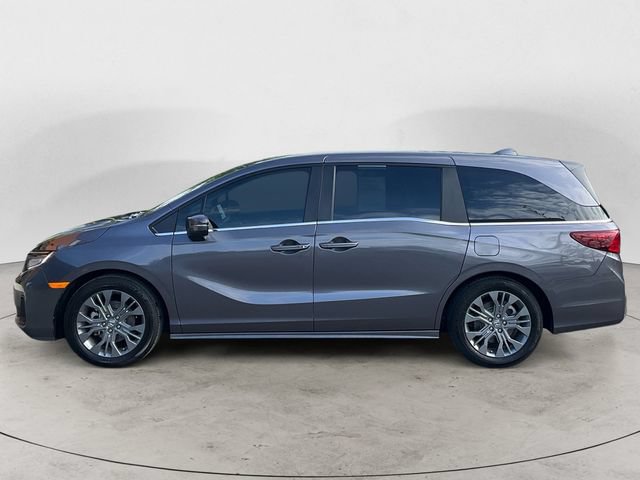 Used 2026 Honda Odyssey Touring image 2