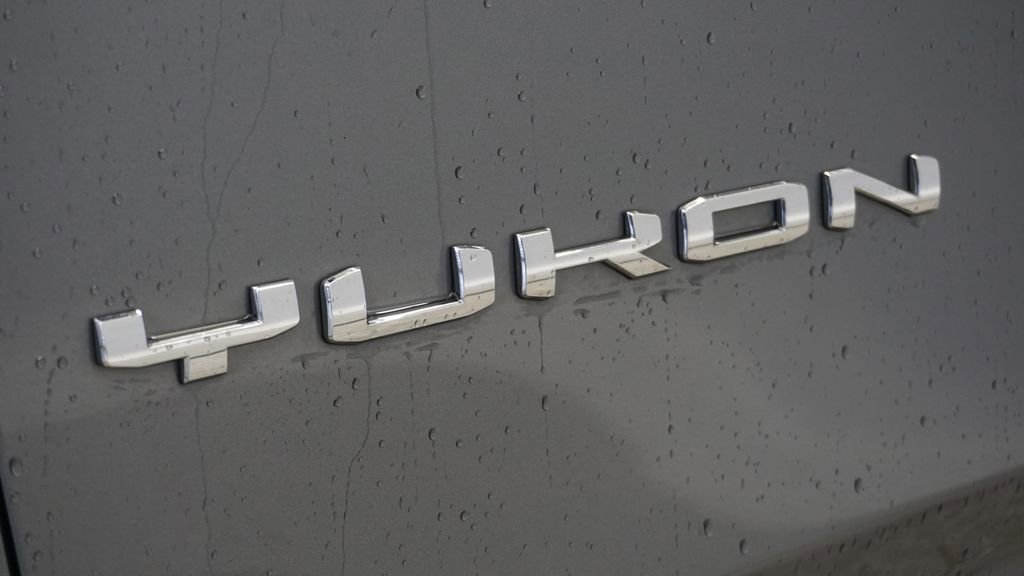 Used 2021 GMC Yukon XL SLT w/ SLT Premium Package image 22