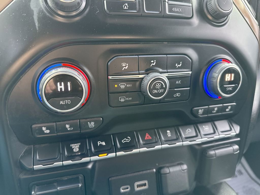 Used 2022 Chevrolet Silverado 3500 High Country image 17