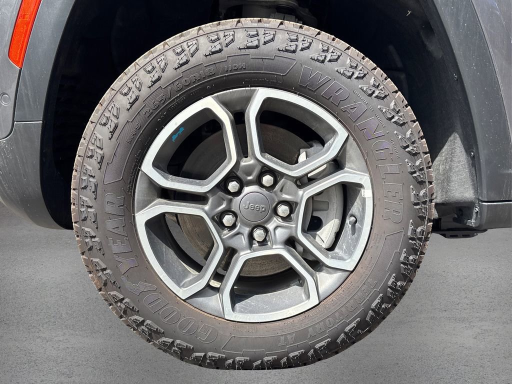 Used 2024 Jeep Grand Cherokee Trailhawk w/ Advanced Protech Group II image 12