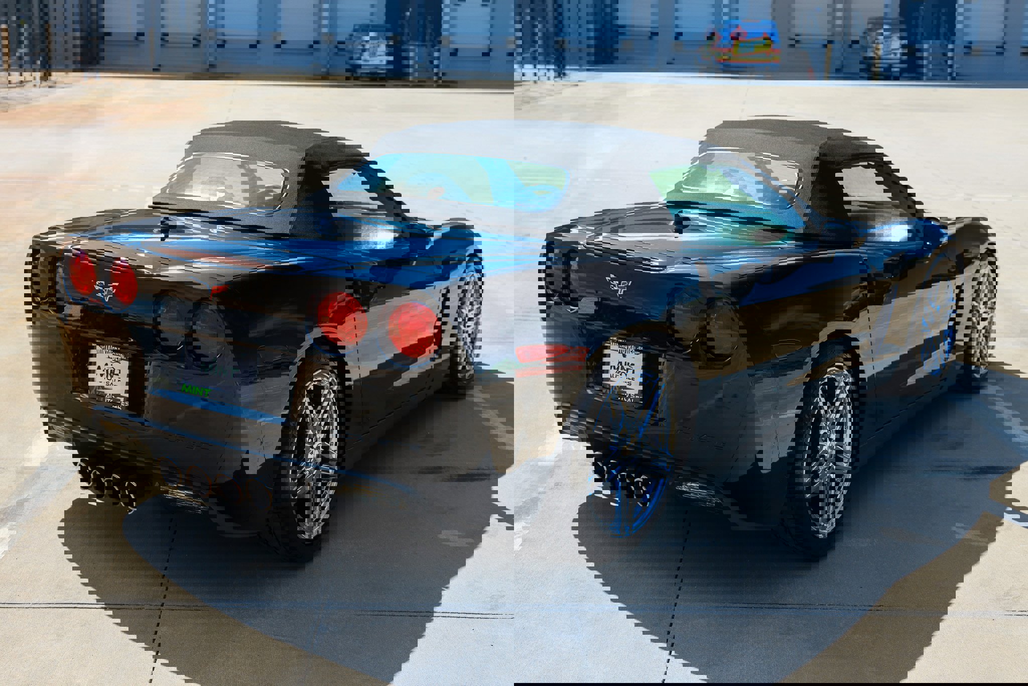 Used 2005 Chevrolet Corvette Convertible w/ Preferred Equipment Group image 16