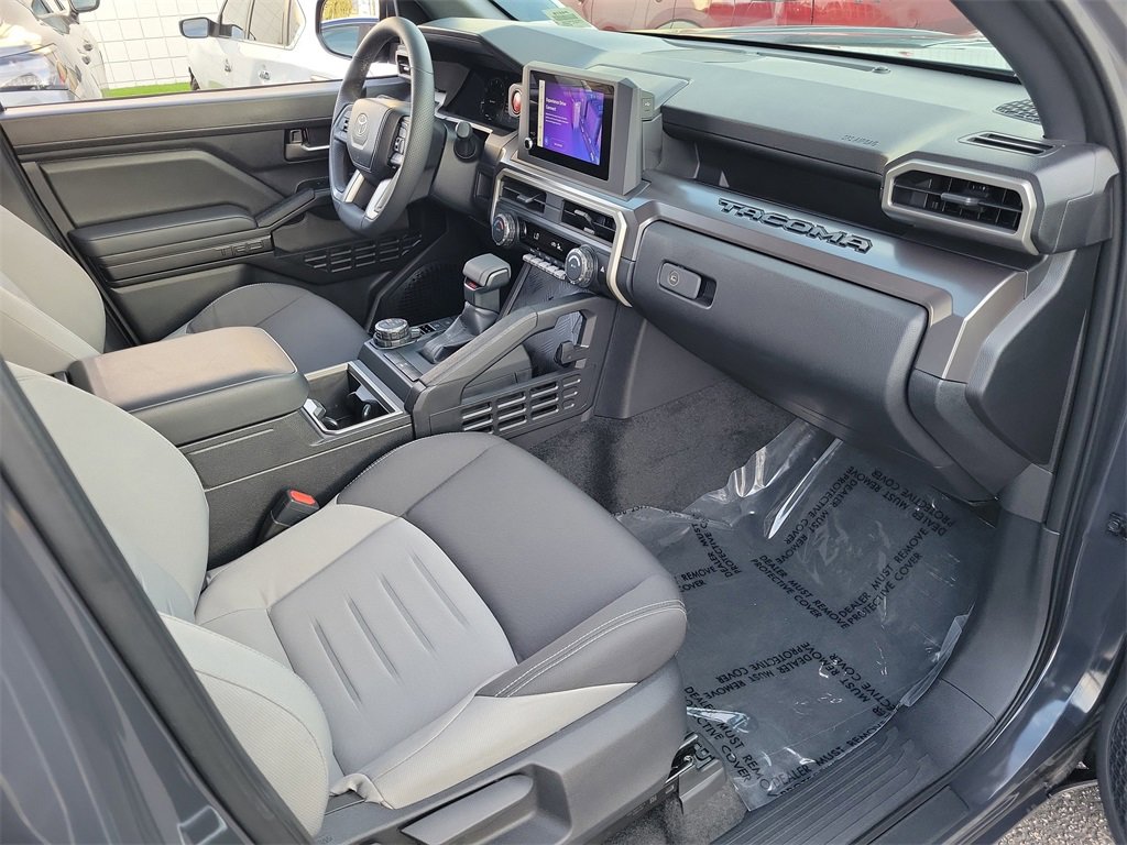 Used 2025 Toyota Tacoma TRD Off-Road image 18