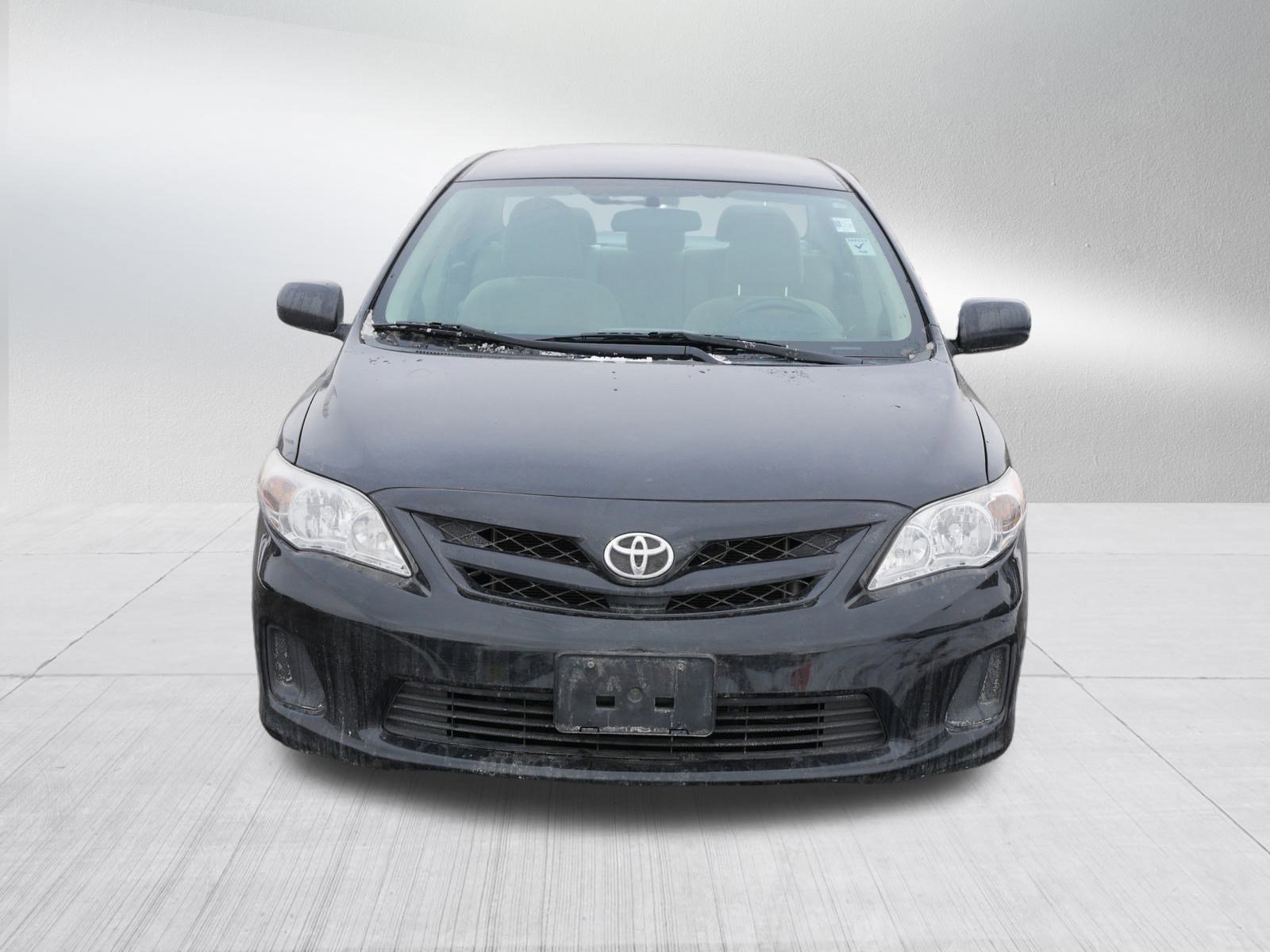 Used 2011 Toyota Corolla LE video 2