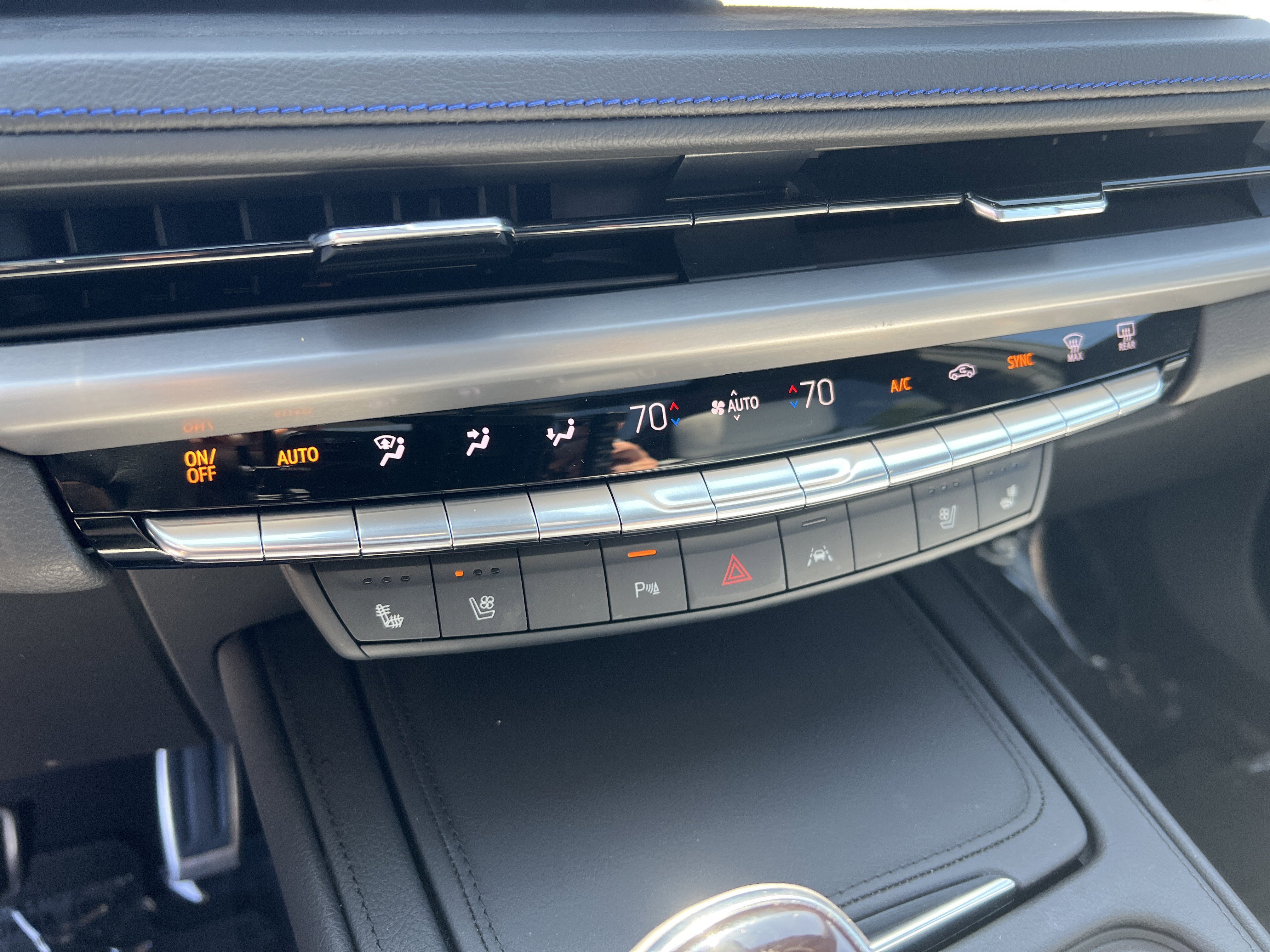 Used 2024 Cadillac XT4 Sport image 28