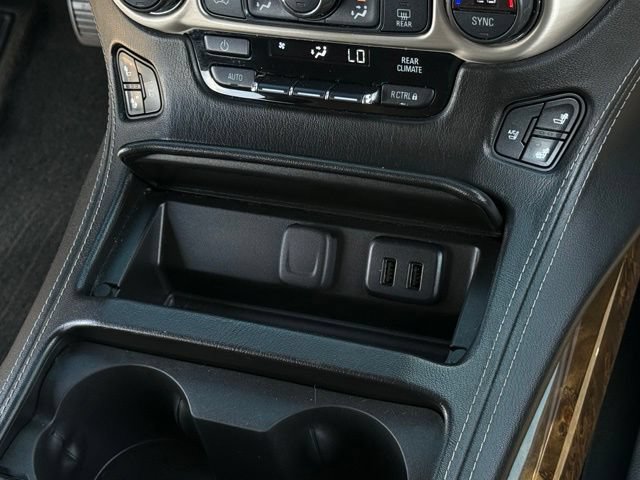 Used 2016 GMC Yukon Denali w/ Open Road Package AWD/4WD image 29