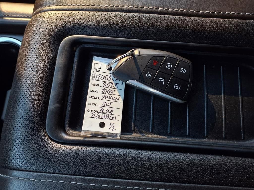 Certified 2023 GMC Yukon SLT w/ SLT Luxury Package image 14