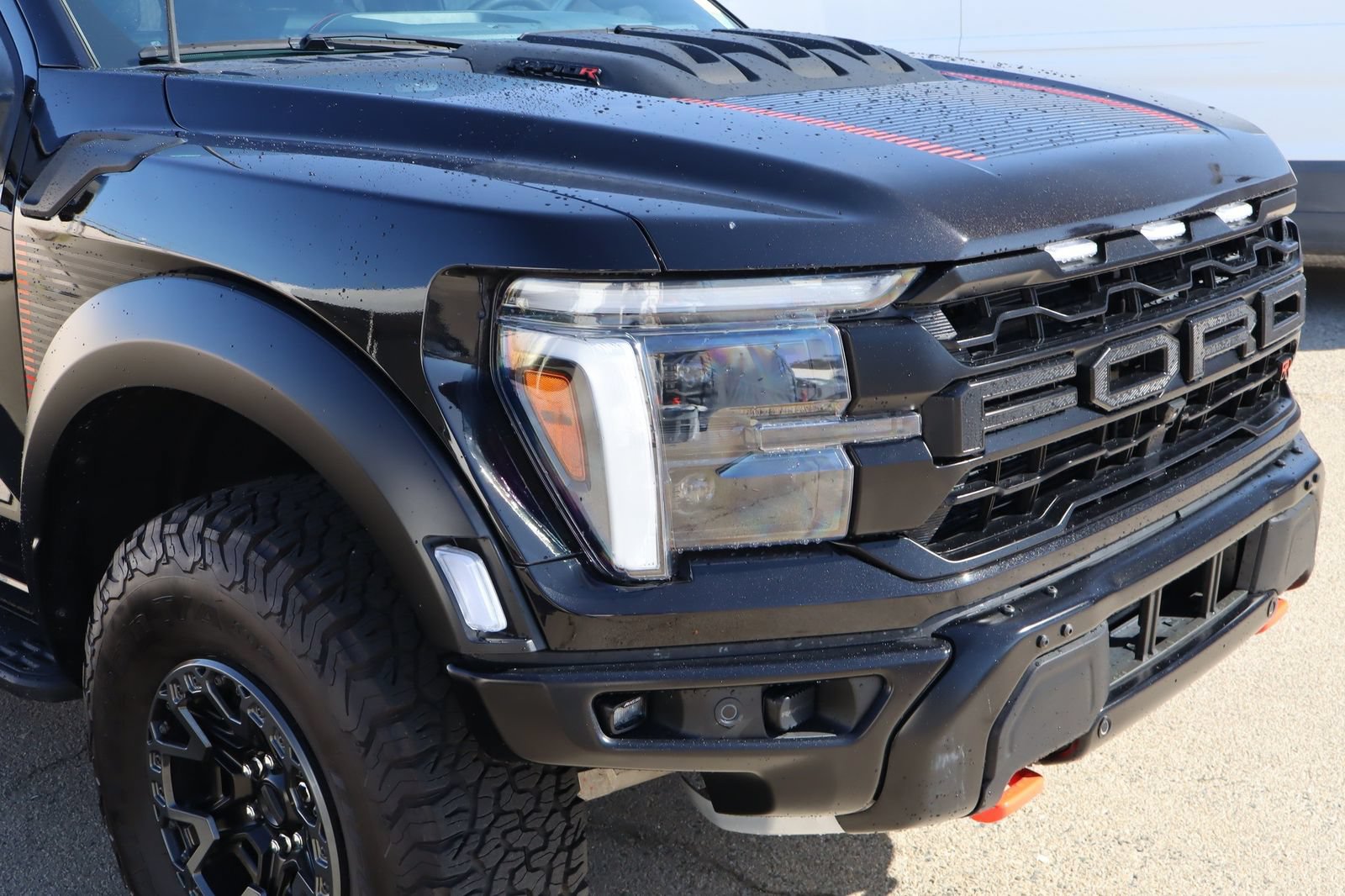 Used 2025 Ford F150 Raptor w/ Equipment Group 803A Raptor R AWD/4WD image 9