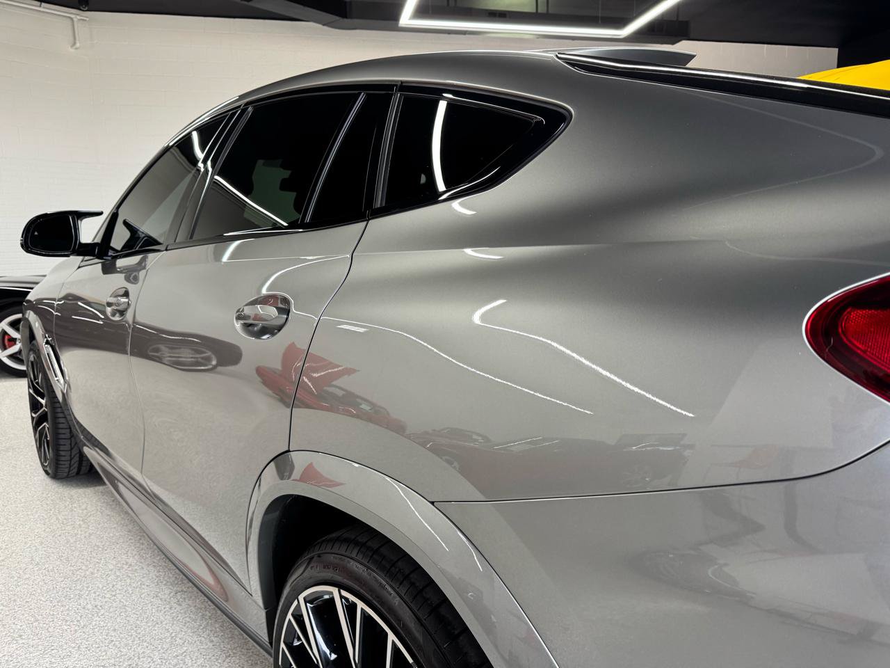 Used 2021 BMW X6 M w/ Executive Package AWD/4WD image 31