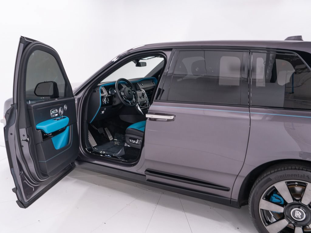 Used 2024 Rolls-Royce Cullinan w/ Cullinan Package AWD/4WD image 10