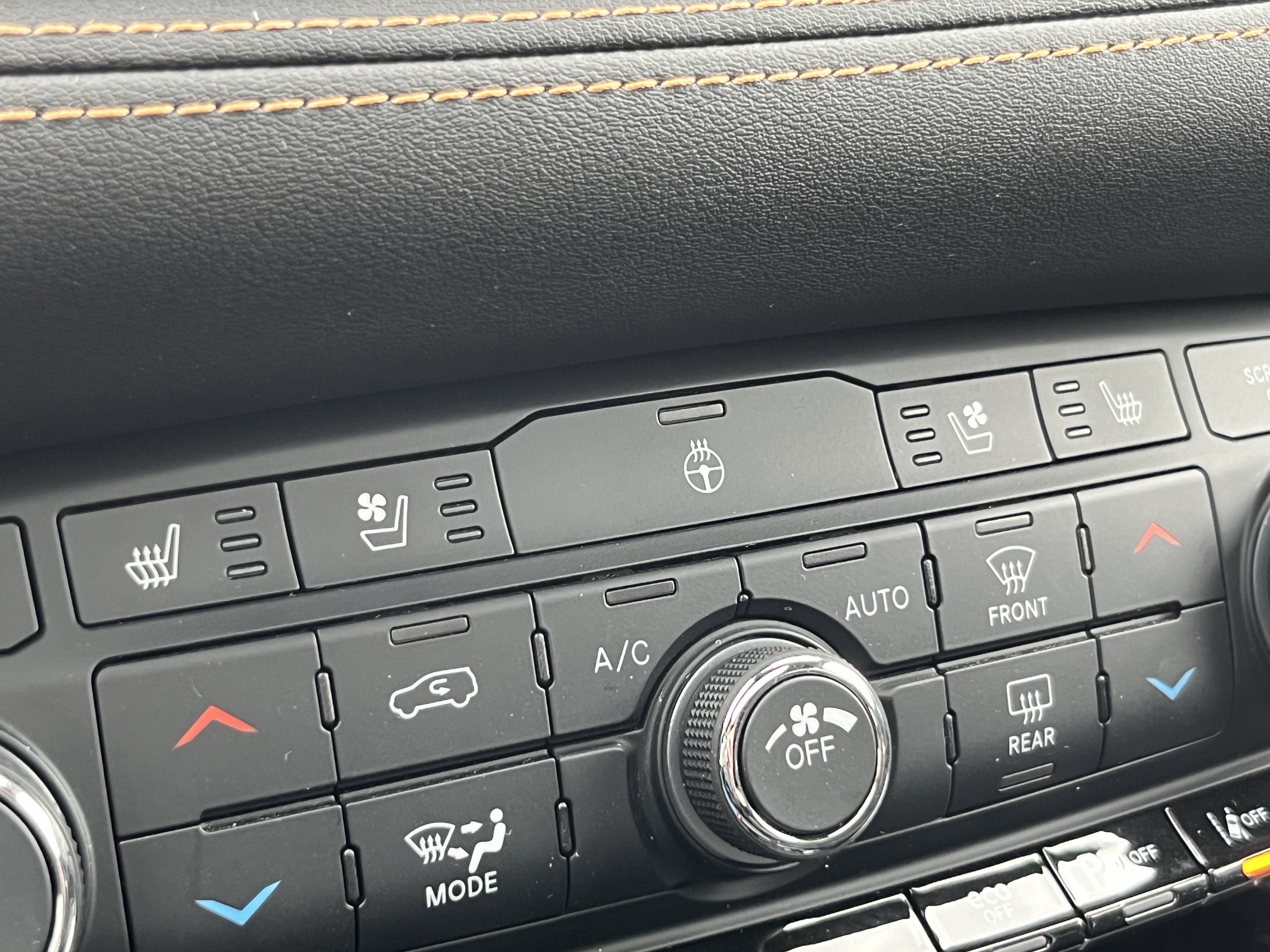 Used 2025 Dodge Durango R/T AWD/4WD image 37