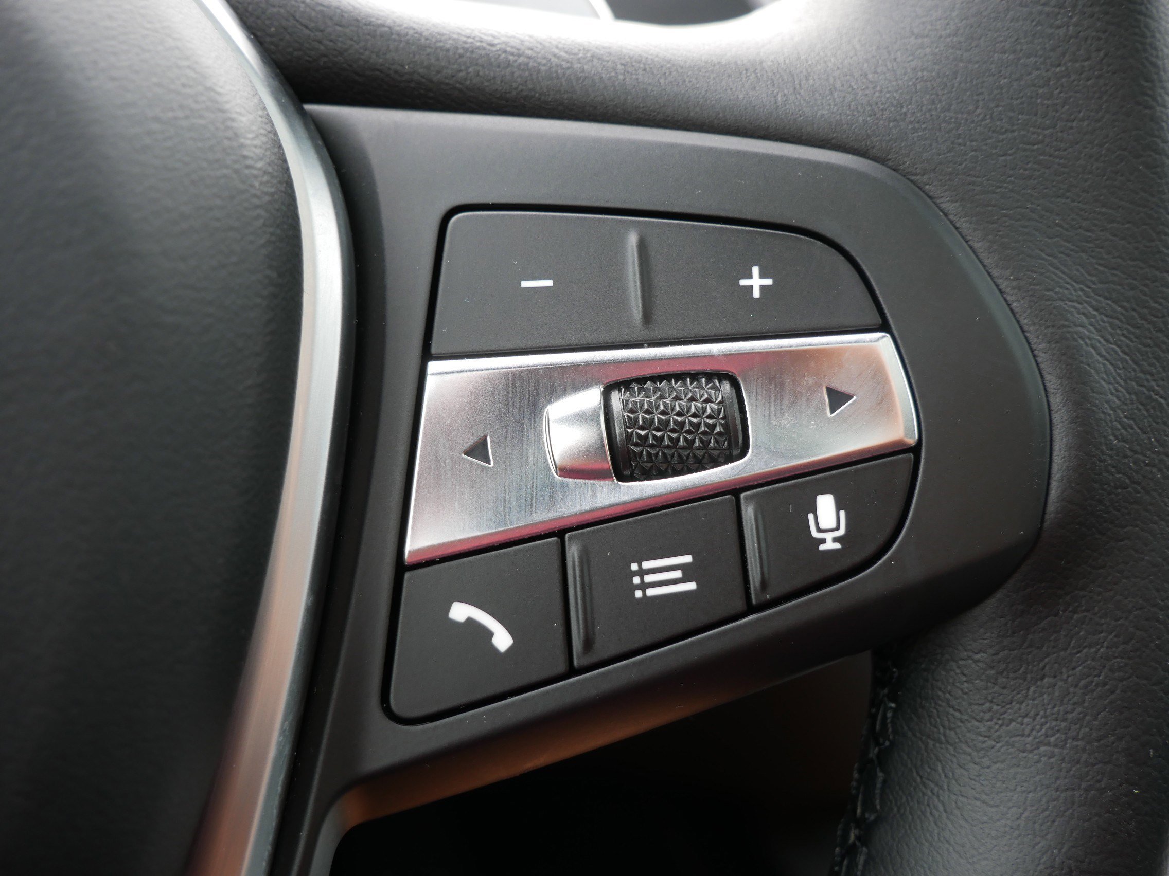 Used 2022 BMW 330i xDrive Sedan w/ Driving Assistance Package image 26