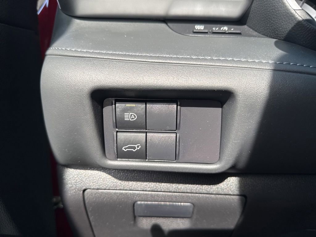 Used 2022 Toyota Highlander XLE image 26