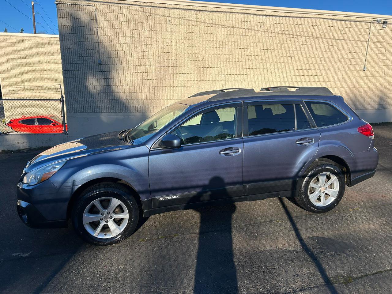 Used 2014 Subaru Outback 2.5i Premium AWD/4WD image 8