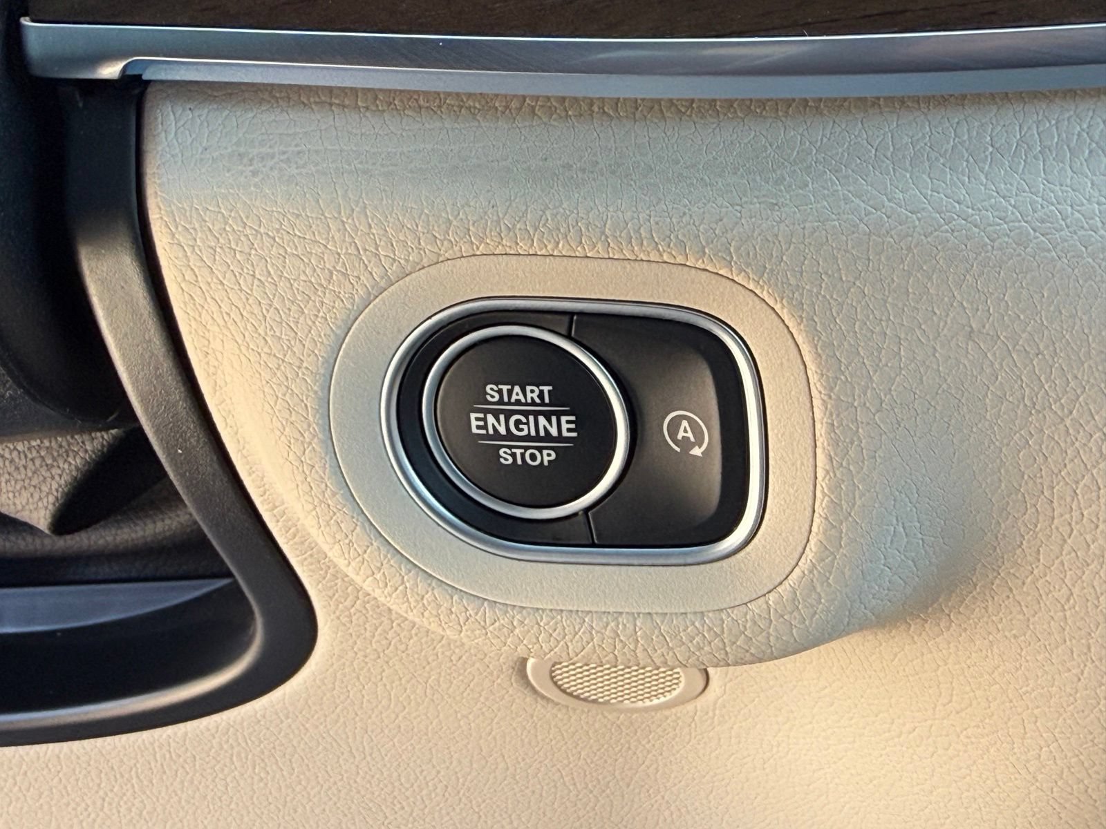 Used 2024 Mercedes-Benz GLE 350 4MATIC image 36