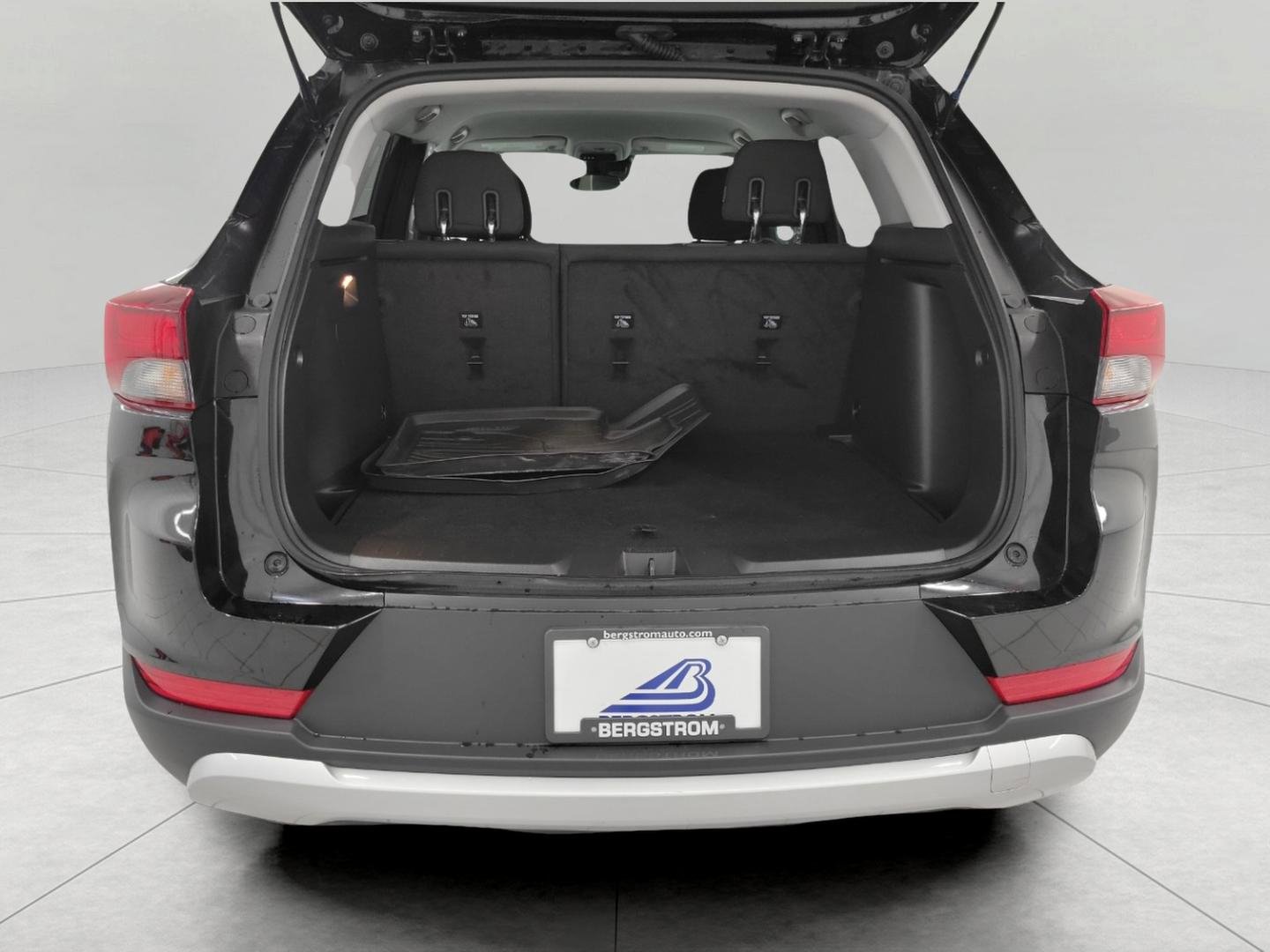 Certified 2024 Chevrolet TrailBlazer LT AWD/4WD image 16