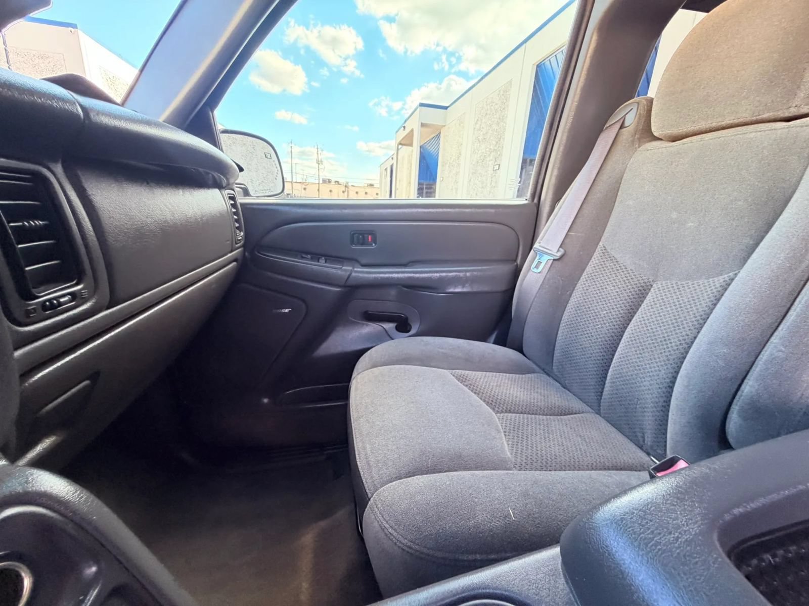 Used 2004 Chevrolet Silverado 1500 4x4 Extended Cab w/ Z71 Convenience Package 1 image 16