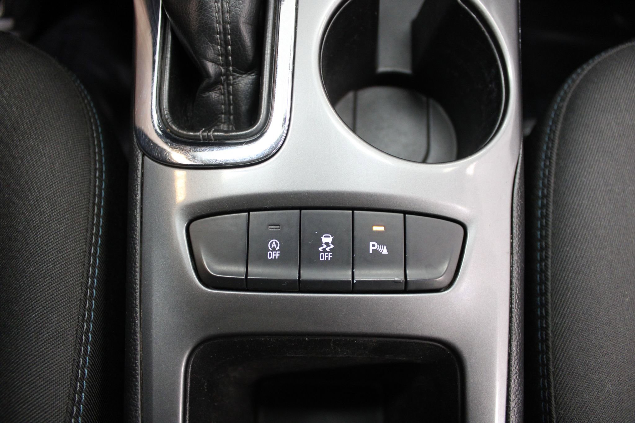 Used 2019 Chevrolet Cruze LT w/ Convenience Package image 40