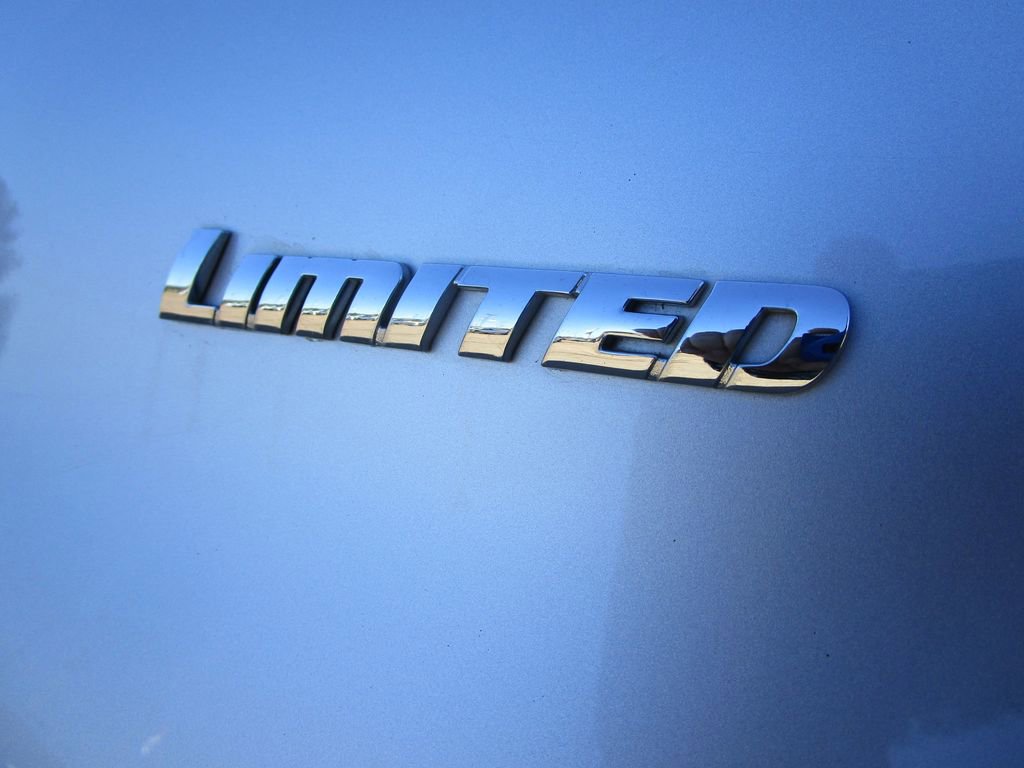 Used 2016 Toyota 4Runner Limited image 11