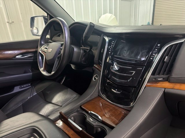 Used 2017 Cadillac Escalade Premium Luxury RWD image 24