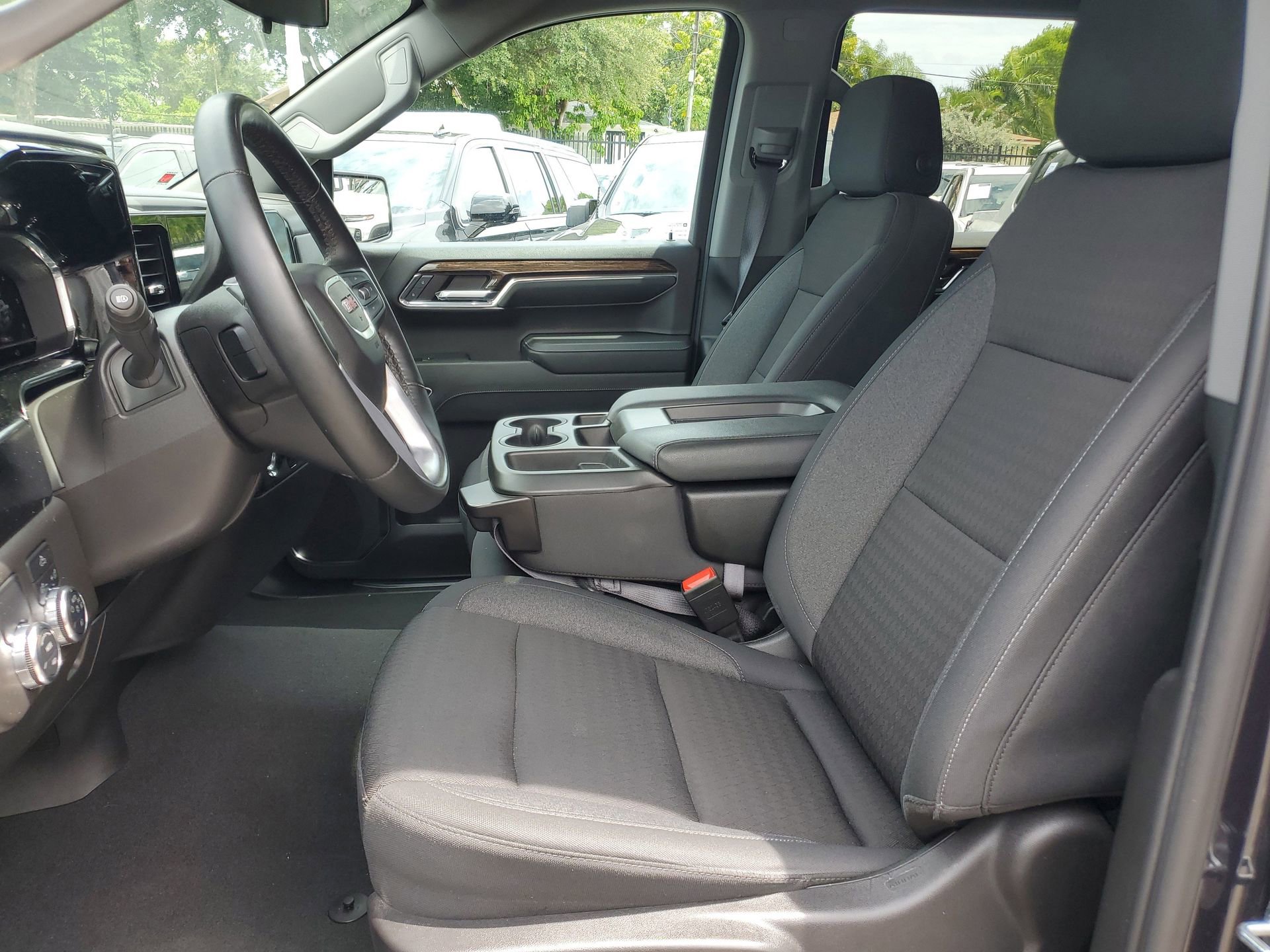 Used 2024 GMC Sierra 1500 Elevation RWD image 19