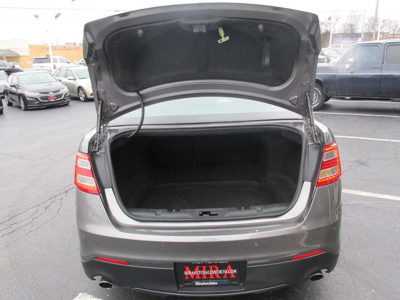 Used 2013 Ford Taurus SEL image 18