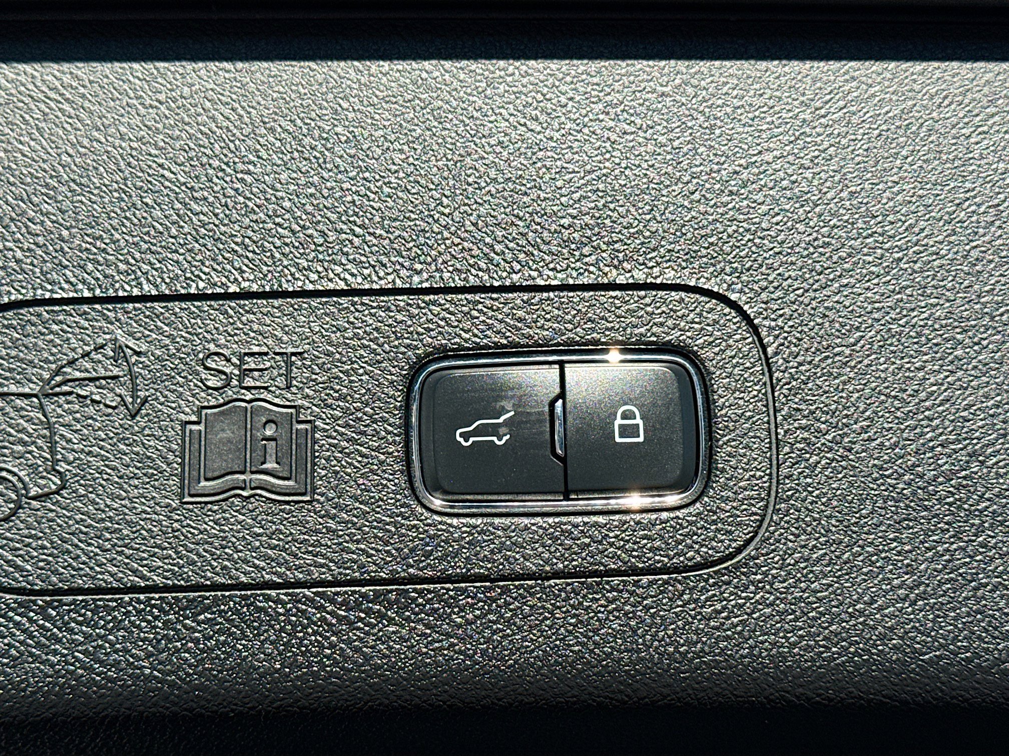 Used 2023 Lincoln Aviator Reserve image 12