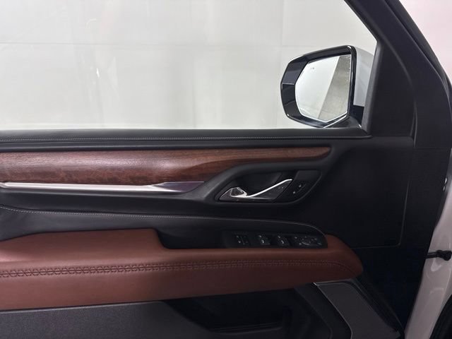 Used 2023 GMC Yukon XL Denali Ultimate w/ LPO, Floor Liner Package AWD/4WD image 31