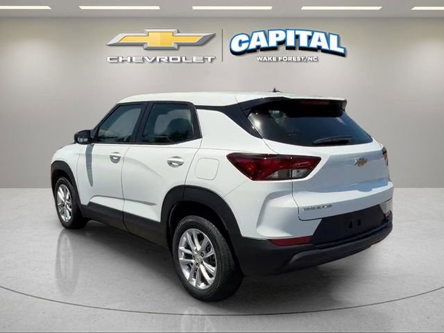 Used 2024 Chevrolet TrailBlazer LS FWD image 3