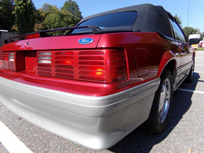 Used 1991 Ford Mustang GT RWD image 10