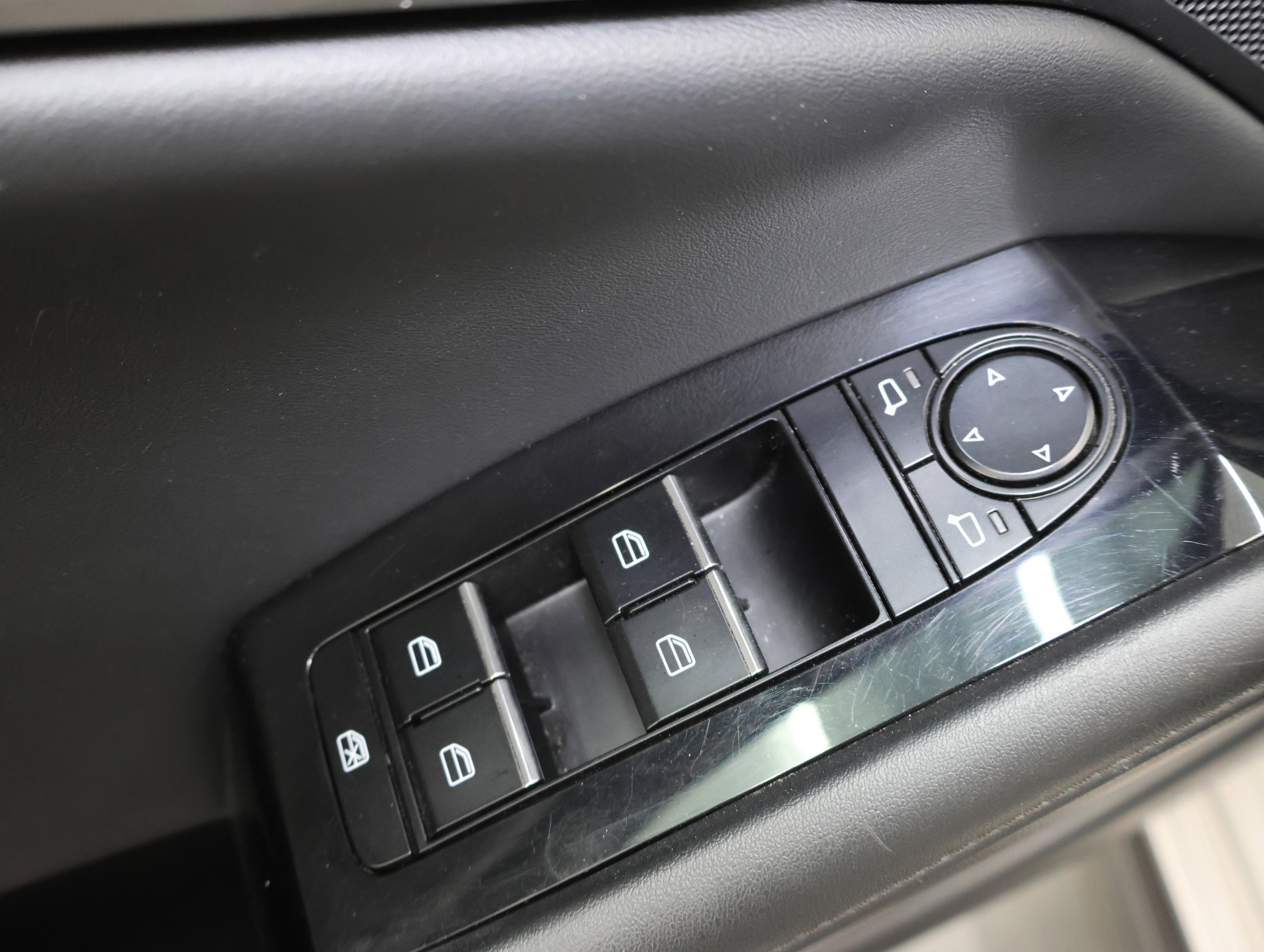 Used 2024 MAZDA MAZDA3 s image 36