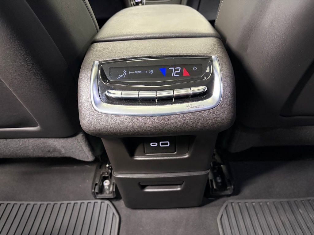 Used 2020 Cadillac XT6 Premium Luxury image 25