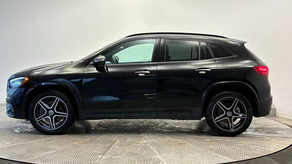 Certified 2025 Mercedes-Benz GLA 250 4MATIC image 2