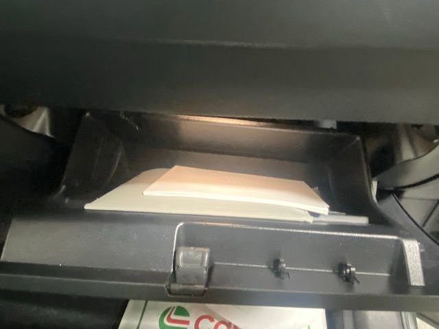 Used 2025 Volvo XC40 B5 Core AWD/4WD image 30