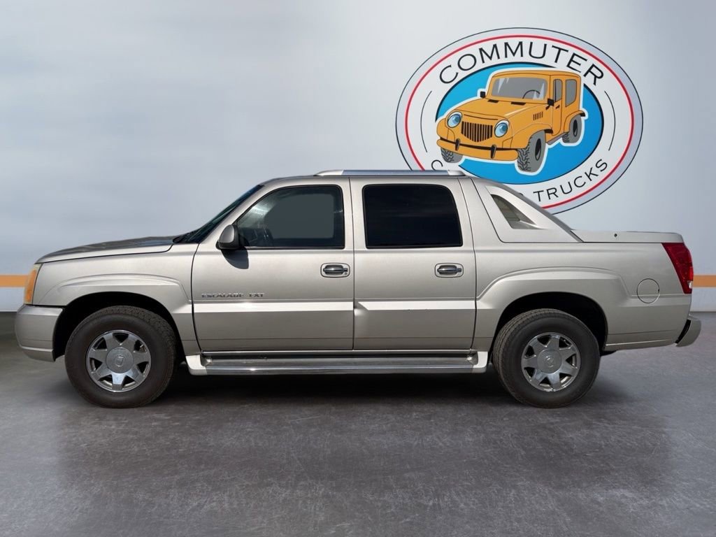 Used 2004 Cadillac Escalade EXT image 3