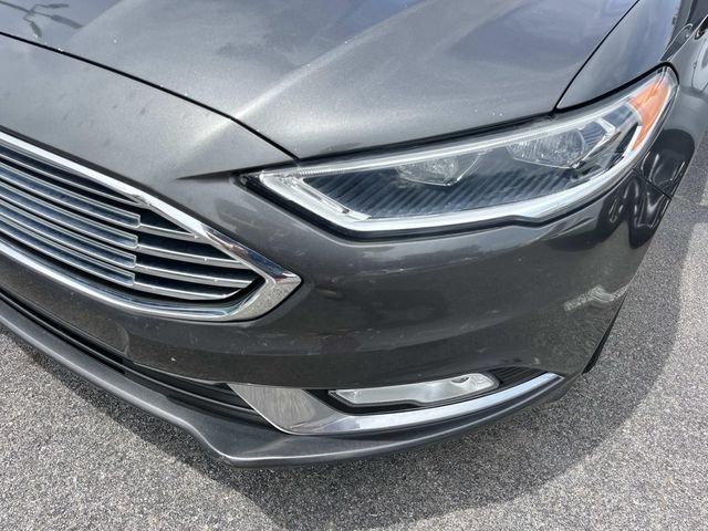 Used 2017 Ford Fusion SE w/ Fusion SE Technology Package FWD image 10