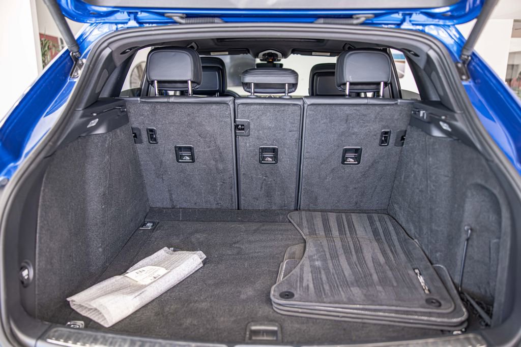 Used 2021 Porsche Macan S image 16