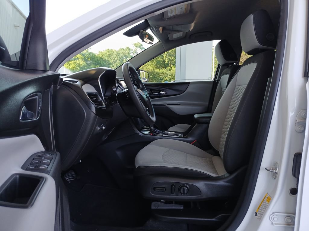 Used 2019 Chevrolet Equinox LS w/ LS Convenience Package FWD image 19