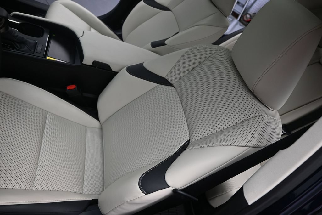 Used 2025 Lexus ES 350 w/ Premium Package FWD image 9