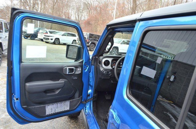 New 2026 Jeep Gladiator Sport AWD/4WD image 12