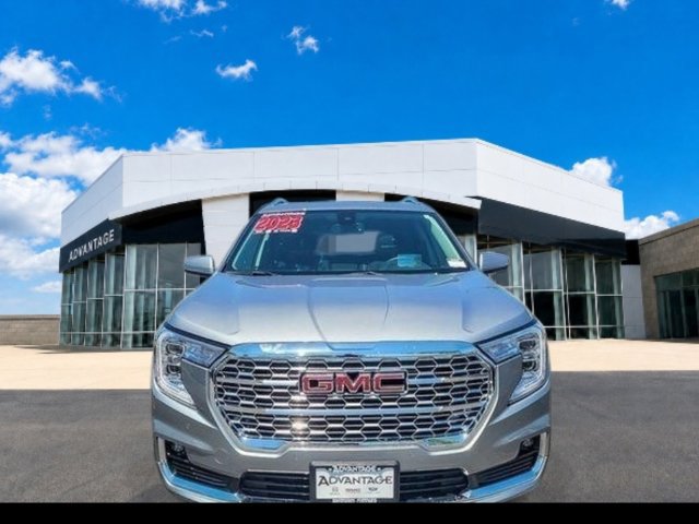 Certified 2023 GMC Terrain Denali w/ LPO, Floor Liner Package AWD/4WD image 5