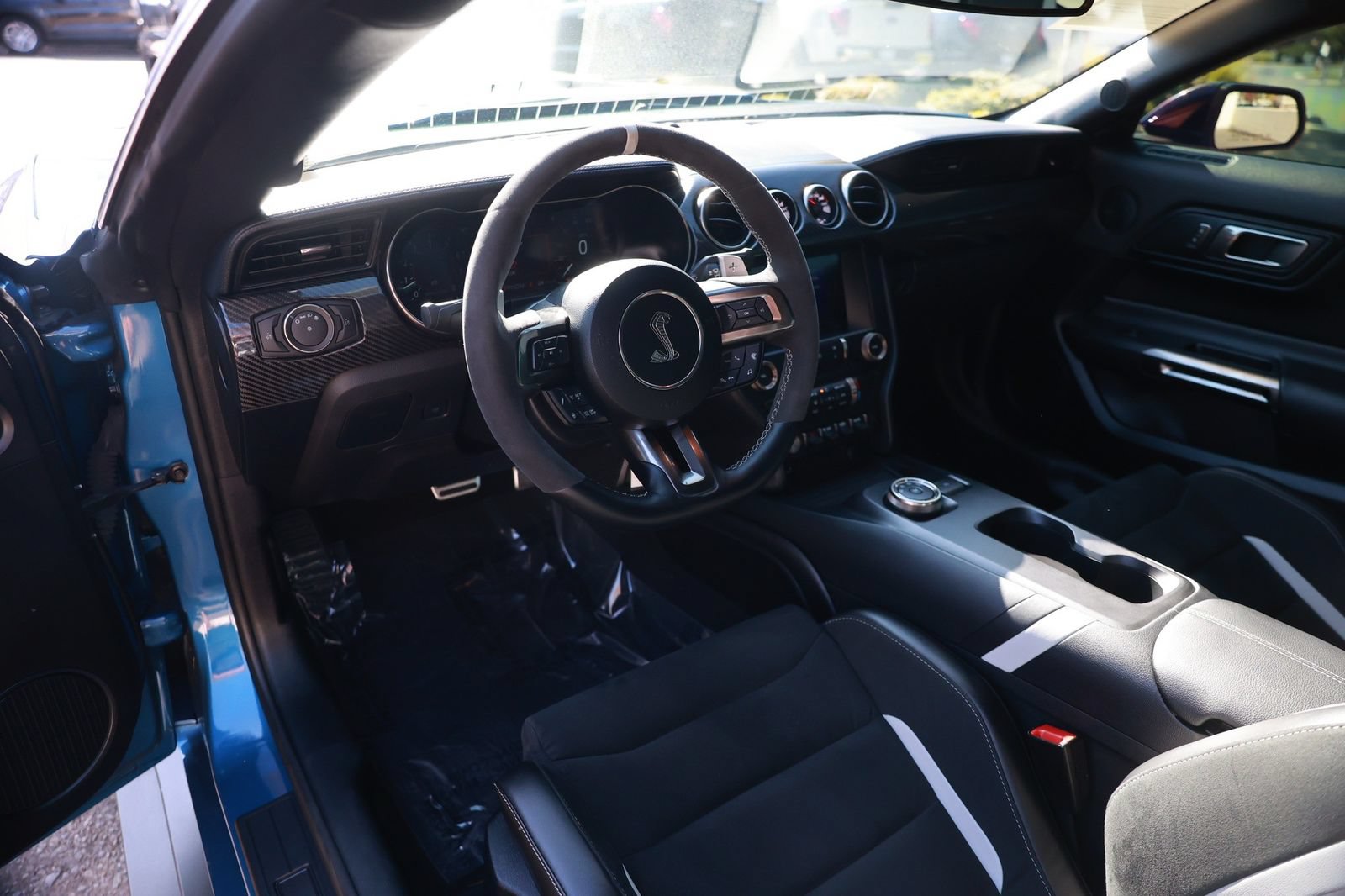 Used 2021 Ford Mustang Shelby GT500 w/ Technology Package RWD image 23