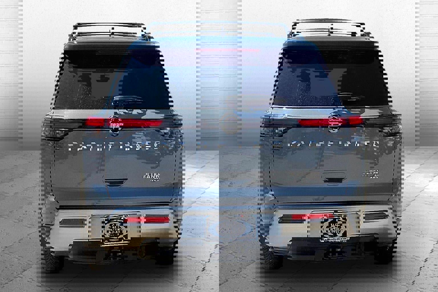 Used 2024 Nissan Pathfinder Platinum image 6