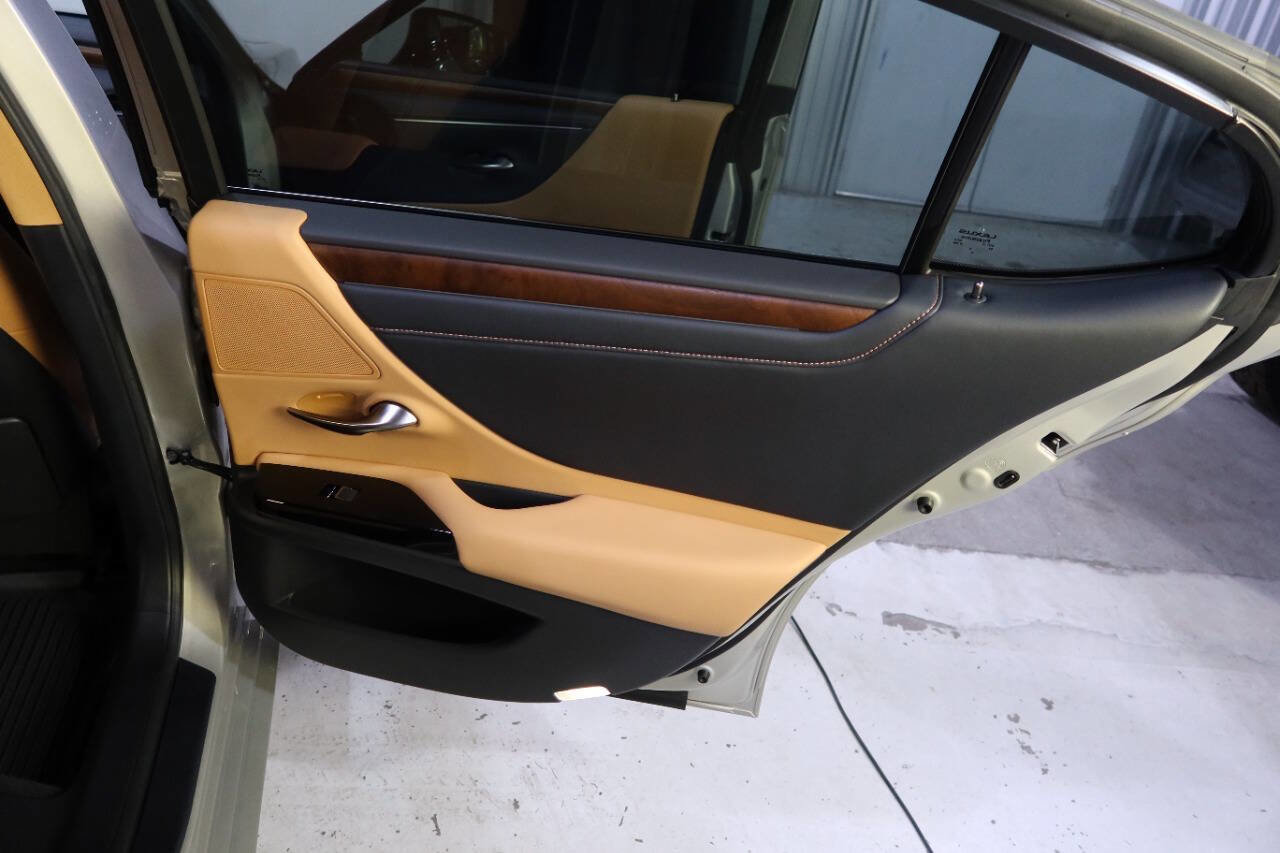 Used 2025 Lexus ES 350 w/ Premium Package image 32